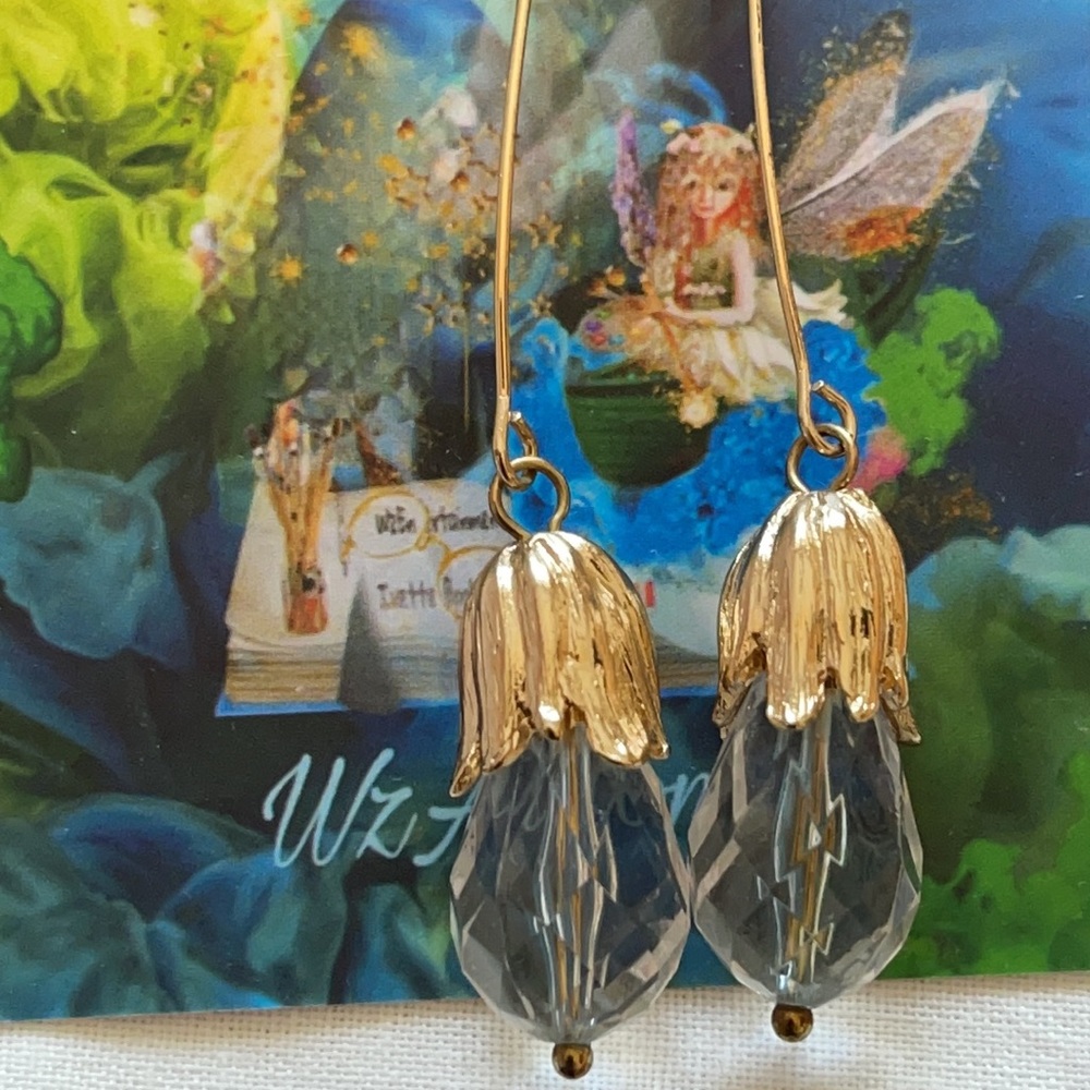 Drop Bottom flower gold vase Twisted Metal Caps